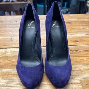 B Brian Atwood heels